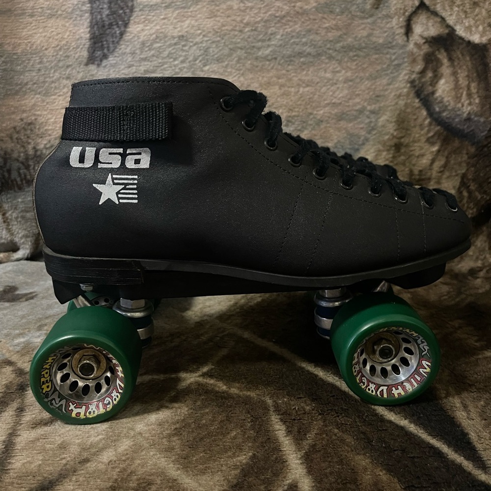 Riedell 122 USA Nova Plates Hyper Witch Doctor Wheels Size 10